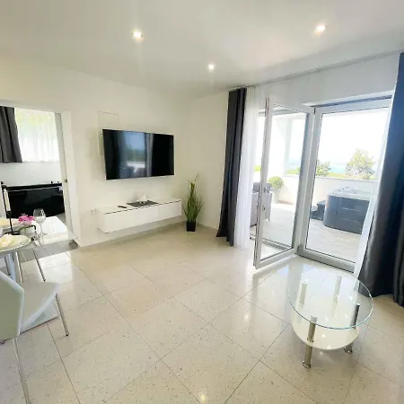Case de vacanță In 41513 Crikvenica